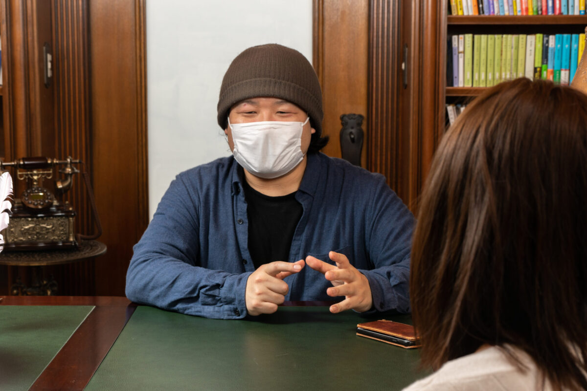 下村敦史さんの輸入住宅｜ロートアイアン門扉とエクステリアフェンス